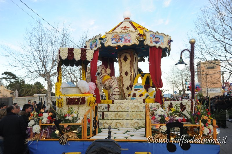 19.2.2012 Carnevale di Avola (40).JPG